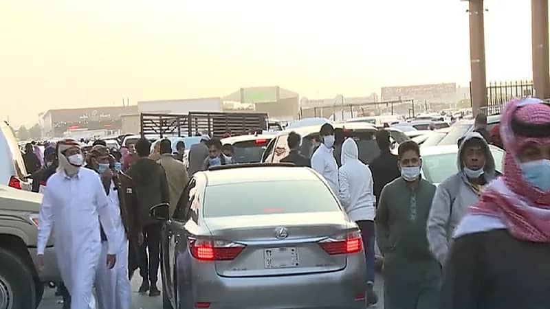 فيديو.. طرق الالتفاف على القوانين وبخس أسعار المركبات في معارض الشفا