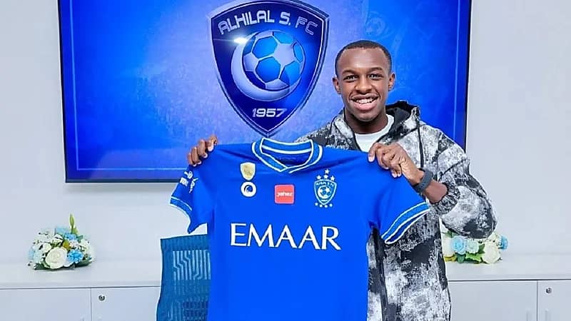 تفاصيل صفقة انتقال سعود عبدالحميد إلى الهلال 