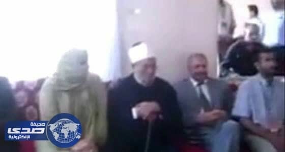 بالفيديو.. القرضاوي وحرمه في حفلة طربية صاخبة