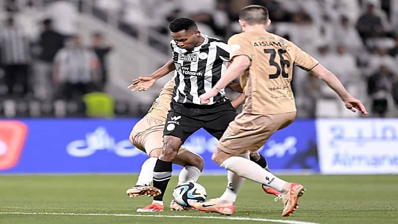 الشباب يتغلب على الرياض بهدف نظيف