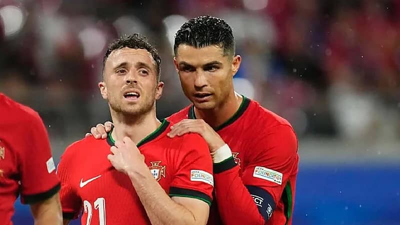 رونالدو يقدم دعمه لعائلة جوتا