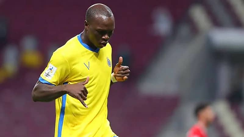 النصر يعلن إصابة فينسنت أبو بكر بفيروس كورونا