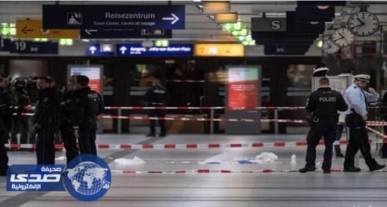 مختل عقلياً يهاجم محطة قطارات ألمانية بـ«فأس»