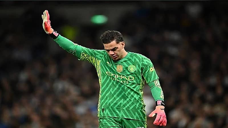 إيدرسون: رحيلي من مانشستر سيتي غير صحيح