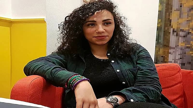 غرامة 10 آلاف لطبيب بيطري تحرش بالفنانة زينب غريب