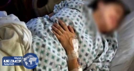 حامل تلد في سيارة بعد رفض مستوصف خاص استقبالها