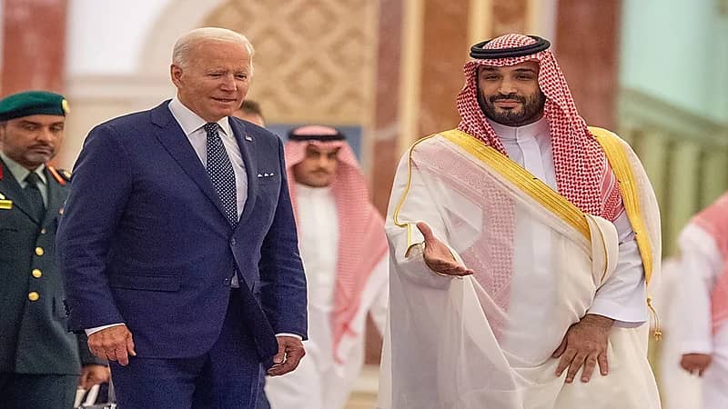 ولي العهد: واشنطن قامت بعدد من الأخطاء كحادثة سجن أبو غريب