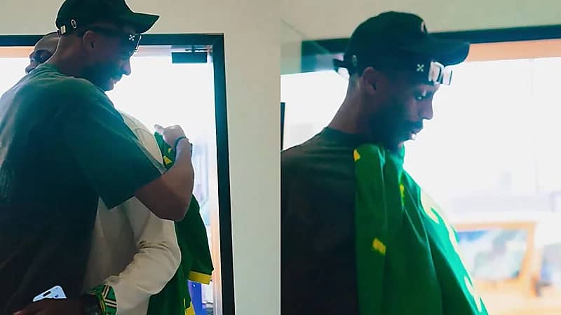 كوليبالي يهدي قميصه لـ كنو والأخير يعلق بسعادة: حبيبي .. فيديو