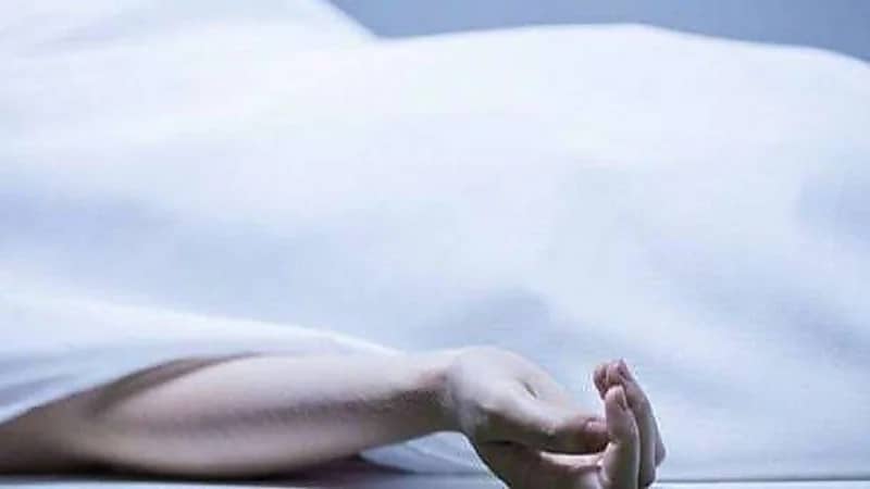 رجل هندي يقتل زوجته الحامل بسبب المهر