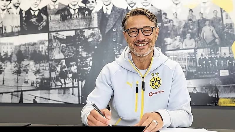 دورتموند يعلن تجديد عقد مدربه حتى 2027