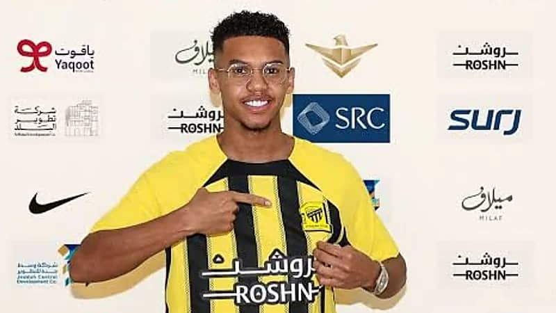 معاذ فقيهي يعلن عقد قرانه .. صورة