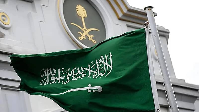 الملحقية الثقافية بلندن تحذر المبتعثين من السماح بالوصول إلى بياناتهم