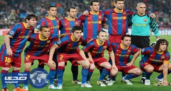 لاعبو برشلونة يقفون دقيقة حدادا على أرواح ضحايا الحادث الإرهابي