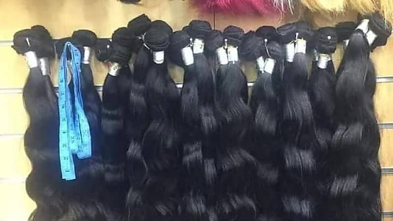 ظروف المعيشة تجبر سوريات على بيع شعرهن