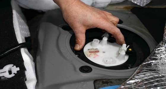 طرق لتنظف دورة وقود السيارة بنفسك