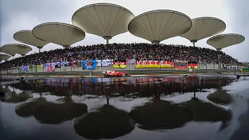 الصين تلغي سباق فورمولا 1 للسيارات بسبب كورونا