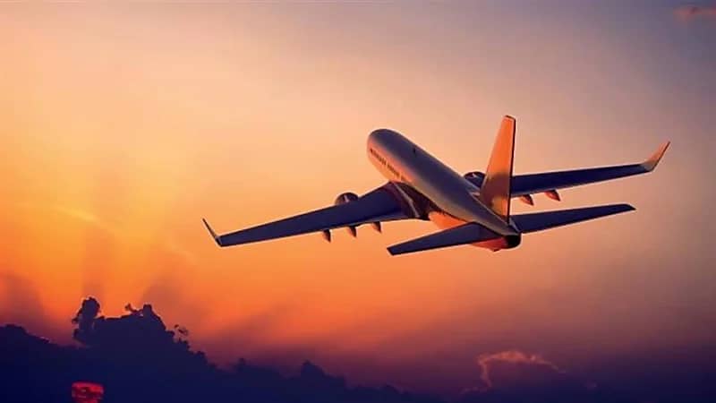 إلزام شركة طيران محلية بتعويض مسافر تضررت ابنته من عدم نظافة مقعد الطائرة