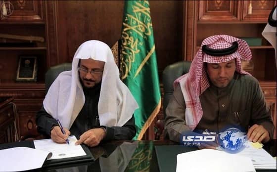 رئيس الهيئة يوقع عقد مشروع تشغيل وصيانة مراكز البيانات الإلكترونية بالرئاسة