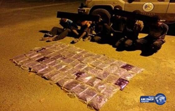 ضبط 6 مهربين و70 بلاطة حشيش بالعارضة