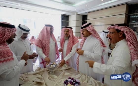 أمين عسير يطالب منسوبيه بتقديم خدمة بلدية مميزة للمواطن‎