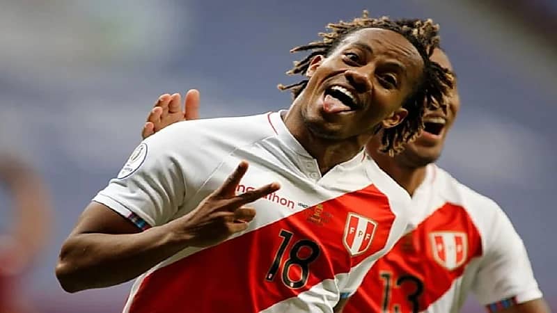 رسميا.. كاريلو ضمن قائمة البيرو في ملحق المونديال