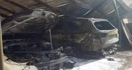 نيران حريق تلتهم سيارتين بـ " البجادية "
