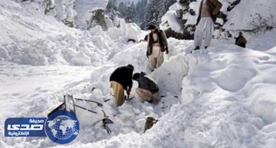 مقتل 4 أشخاص في انهيار ثلجي بكندا