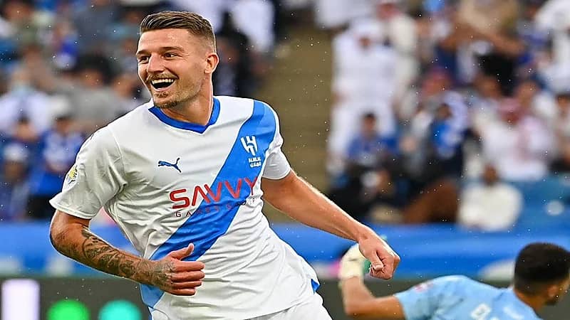 إدارة الهلال تقرر إبعاد سافيتش عن مواجهة أبها