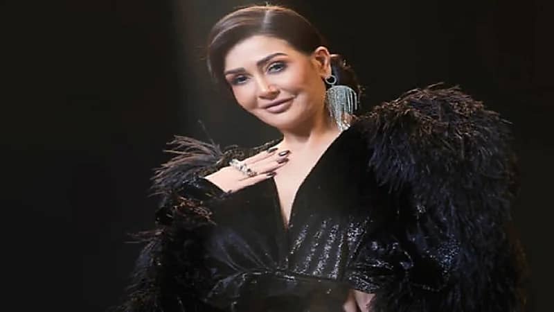 غادة عبدالرازق تنشر صورتها بعد انتهاءها من أعمال المنزل