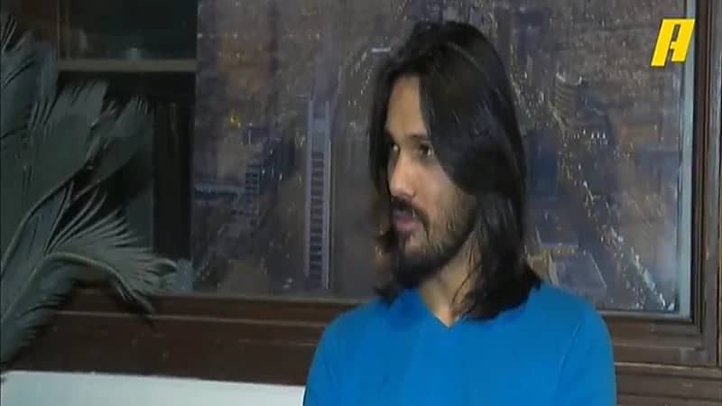 مغني باكستاني: أشجع الهلال لأن طريقة لعبه تشبه برشلونة