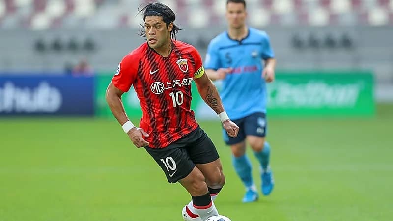 الهلال يدخل في مفاوضات للتعاقد مع النجم البرازيلي هالك