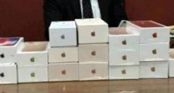 جمارك القاهرة تحبط تهريب 40 هاتف محمول قادم من المملكة