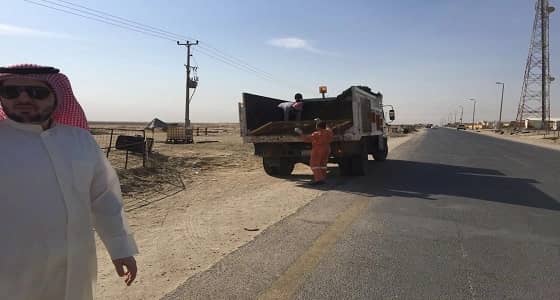 بلدية الخفجي تشن حملة على الباعة الجائلين المخالفين