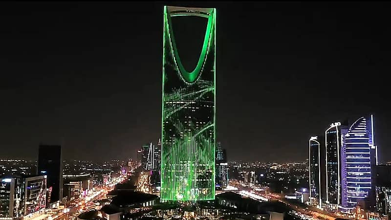 شاشة برج المملكة تعود بحلة جديدة في 2025 .. فيديو