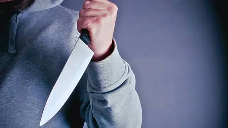 شاب يقتل والدته طعنًا في تونس