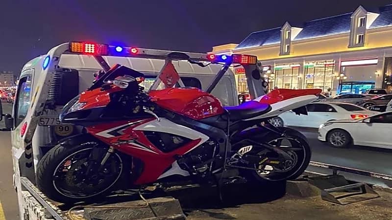 بالصور.. ضبط مركبات ودراجات نارية مخالفة بالطائف