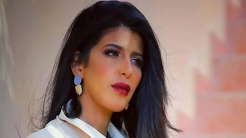 شاهد.. أروى عمر تشتكي زوجها للجمهور لهذا السبب