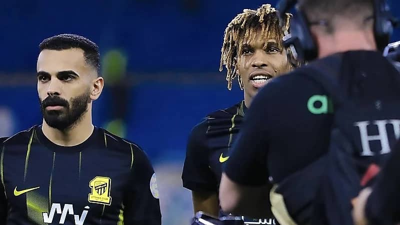 قبل سوق الانتقالات .. نجم الاتحاد يضع ناديه في ورطة