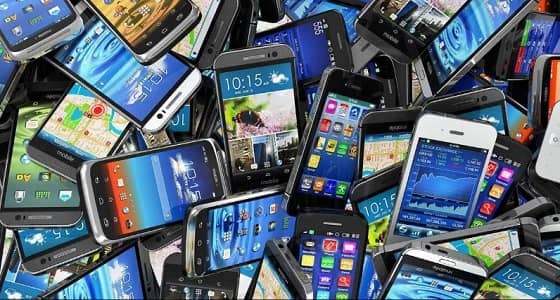 " خرافات " يصدقها الناس عن الهواتف الذكية