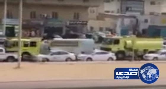 بالفيديو.. إمتناع سائقين عن إفساح الطريق لفرق المدني خشية تعرضهم للمخالفة