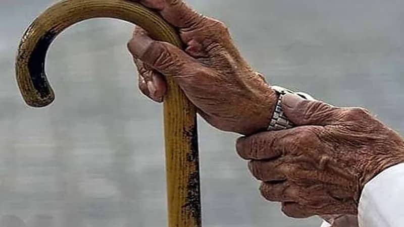 3 أبناء يرفعون قضية حجر ضد والدهم لتبرعه لجهات خيرية