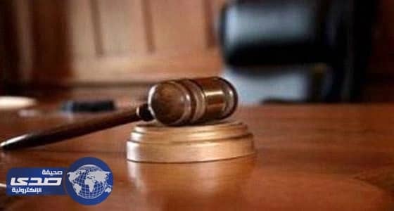 إدراج مقيم عربي على قائمة المطلوبين لتهربه من دفع نفقة طليقته وأطفاله