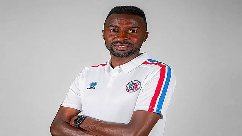 هوساوي يغادر شاتورو الفرنسي