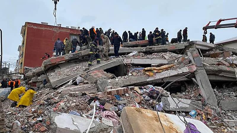 "الصحة العالمية": عدد المتضررين بزلزال تركيا وسوريا المدمر قد يصل لـ 23 مليونا