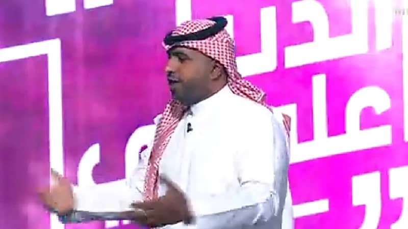 شاهد.. قصة طفل أصبح مراسلاً تلفزيونياً بعد معاناة مع التأتأة