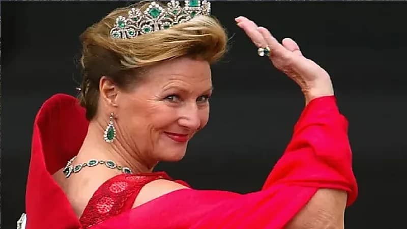 نقل ملكة النرويج إلى المستشفى