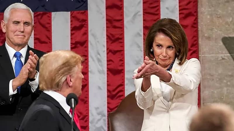 بالفيديو.. "بيلوسي" تهدد بضرب ترامب في حال دخوله الكونجرس