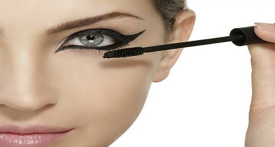 الماسكرا تسيطر علي موضة الماكياج لربيع 2018