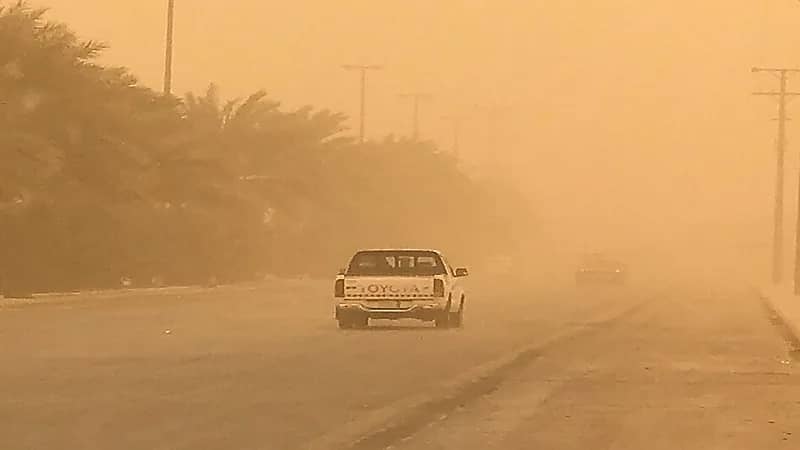 بالفيديو.. الدفاع المدني: الرياح الشديدة لم تخلف أيّ إصابات والتحذيرات مستمرة