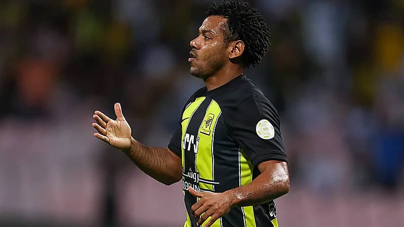 وكيل أعمال رومارينيو يؤكد أن عقده سيكون ضمن أكبر عقود اللاعبين تاريخيًّا